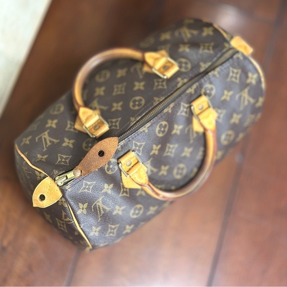 AUTHENTIC Louis Vuitton Speedy 30 bag/purse. Monogram canvas. - Picture 2 of 16